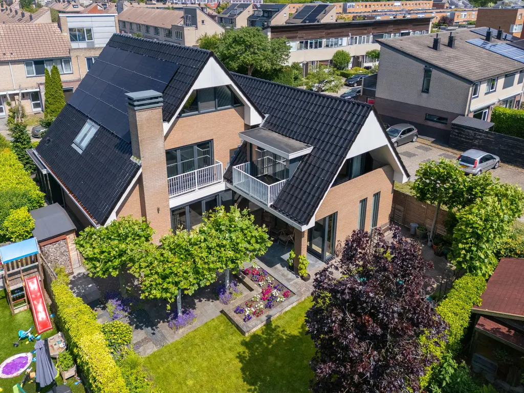 Bertus Aafjeshof 142, HOORN