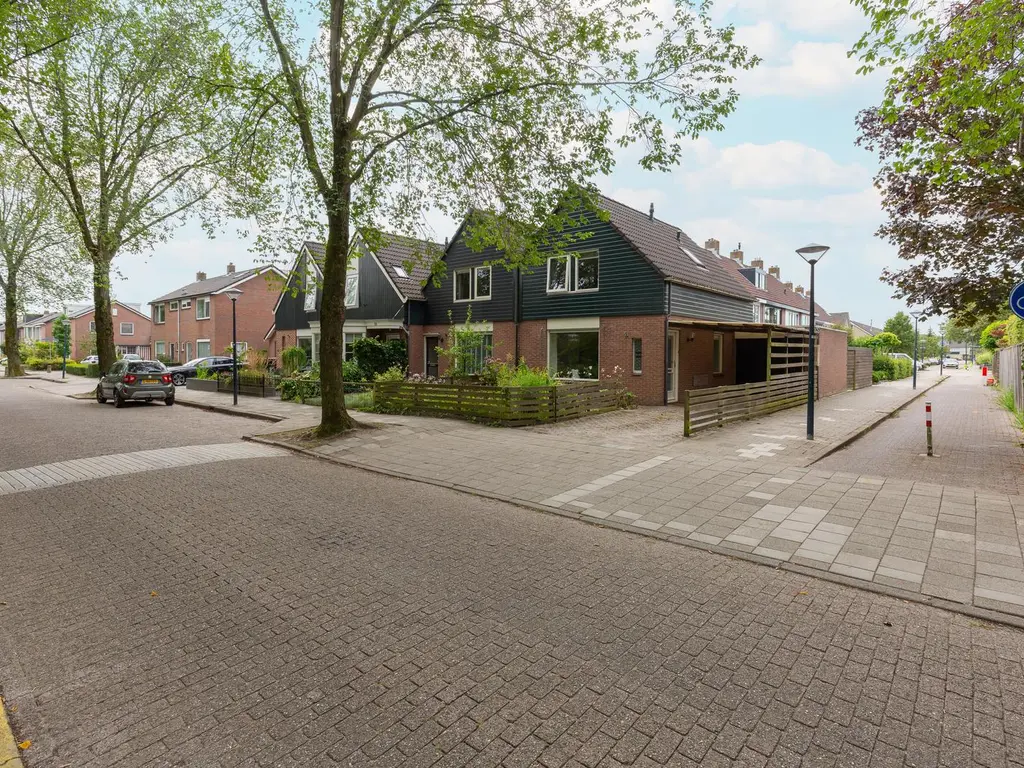 Beatrixstraat 20, Zwaag