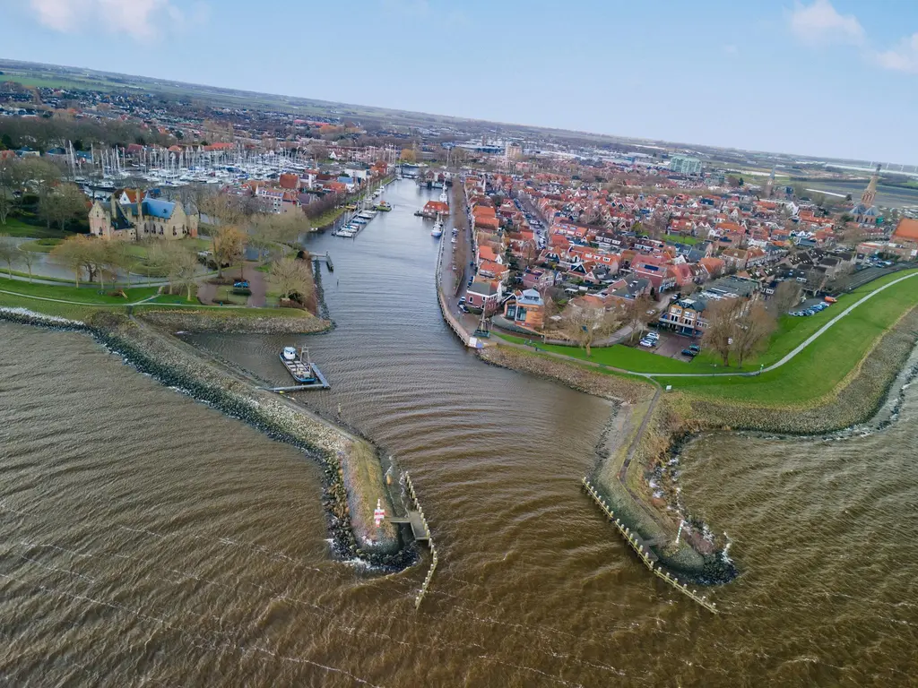 Oosterhaven 11, MEDEMBLIK