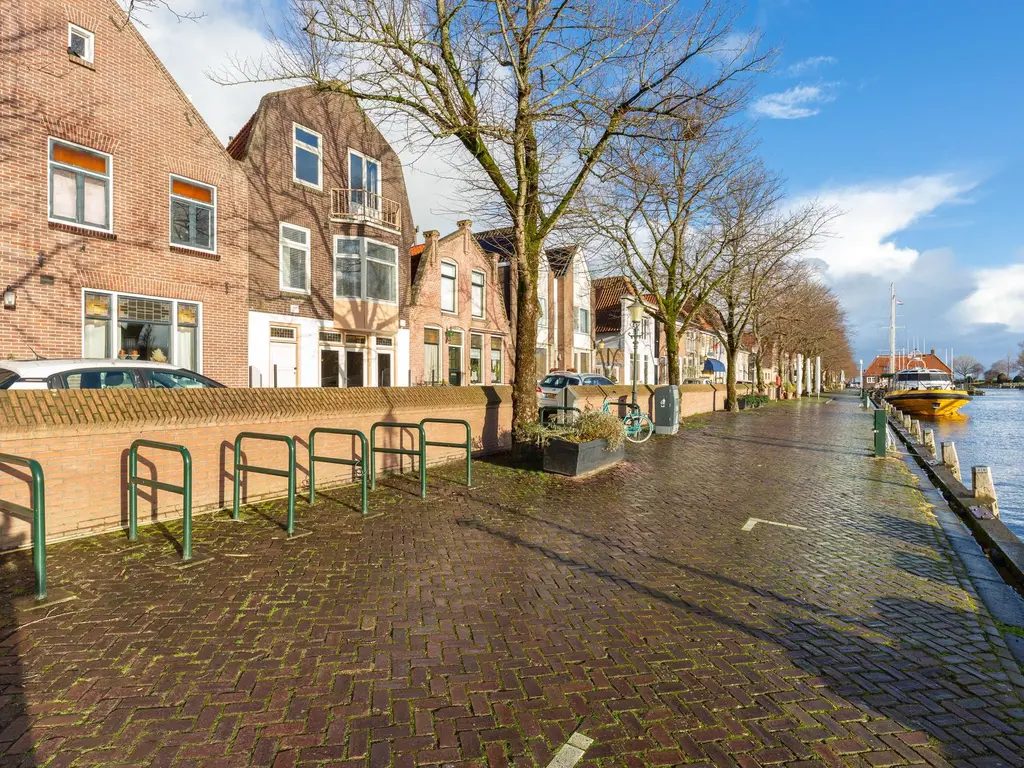 Oosterhaven 11, MEDEMBLIK