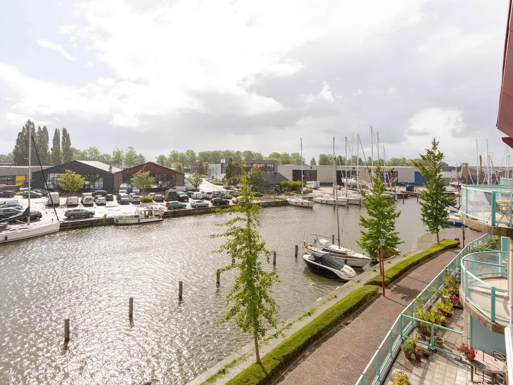 Waterborg 239, MEDEMBLIK