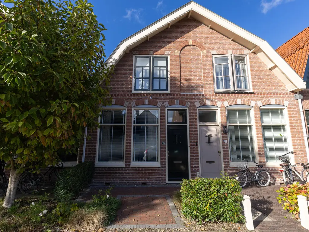 Drieboomlaan 105, HOORN