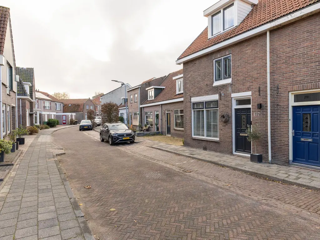 Burgemeester Schoutsenstraat 17, MEDEMBLIK