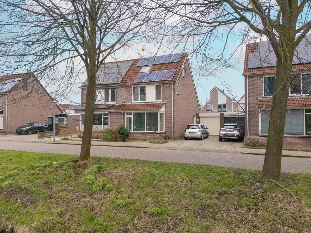 Cypres 70, HOORN