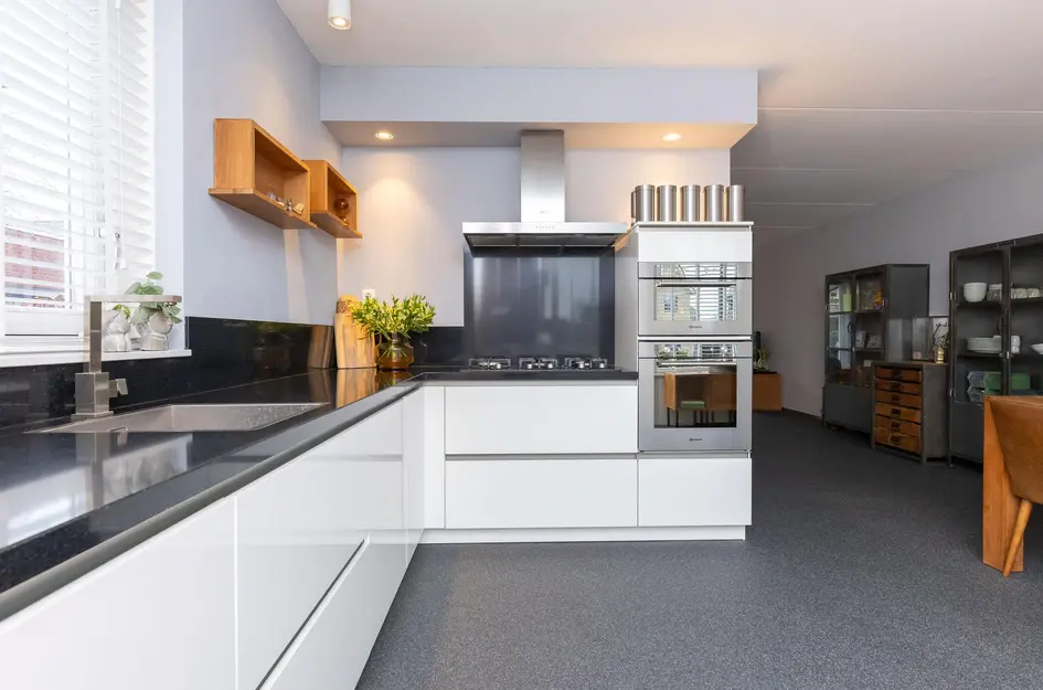 Adriaan Anthoniszstraat 20
