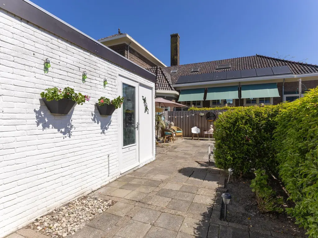 Meerlaan 30, MEDEMBLIK