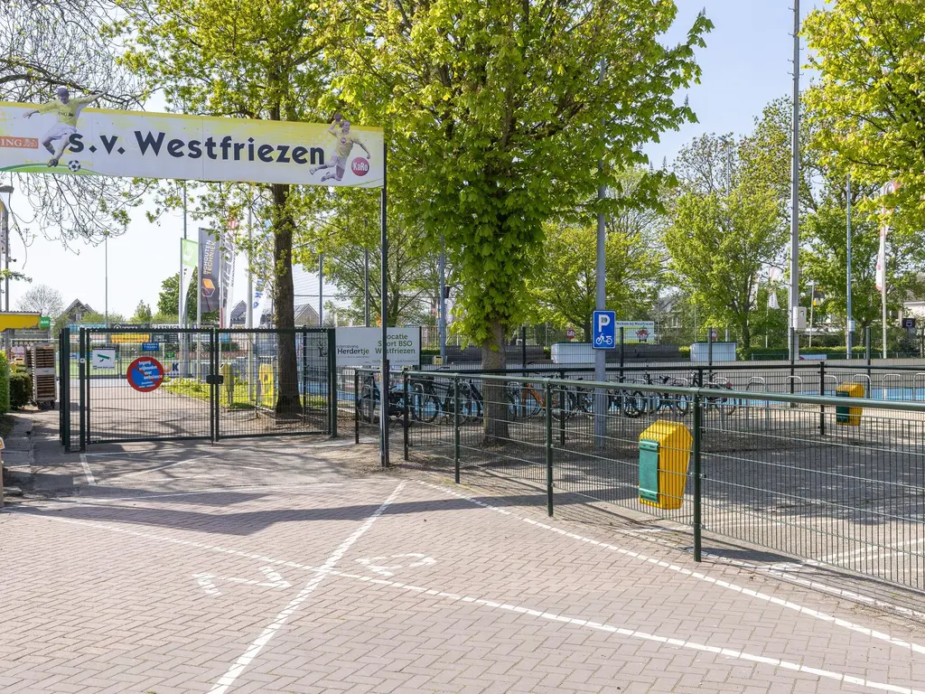 Wilhelminastraat 4, ZWAAG