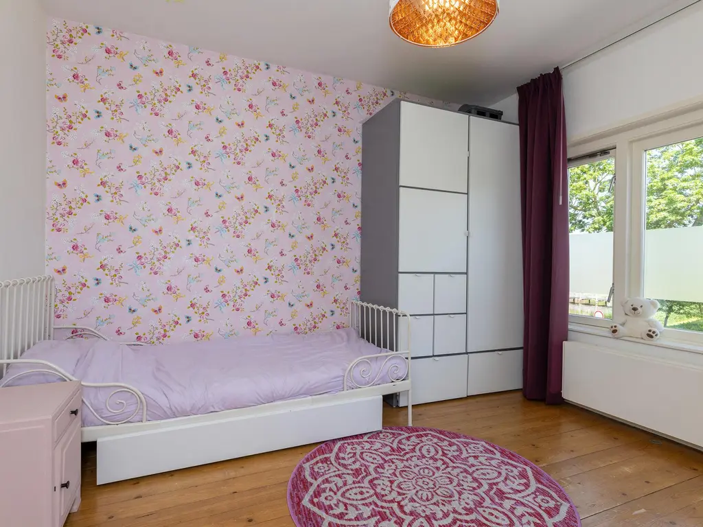 Keern 115, HOORN
