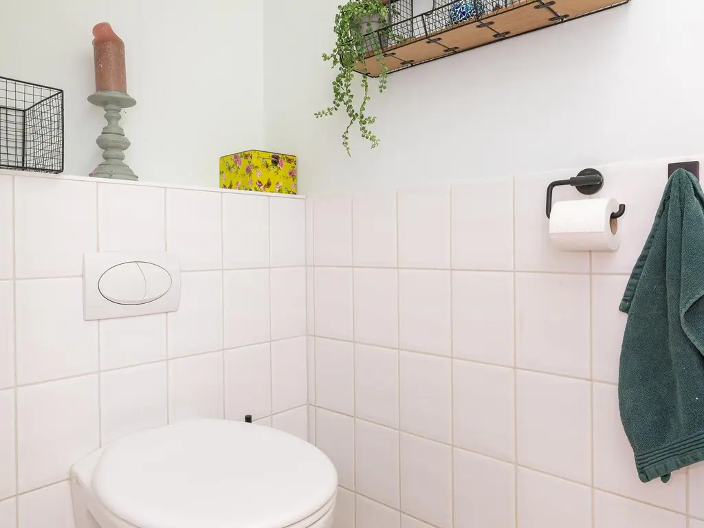 Keern 115, HOORN