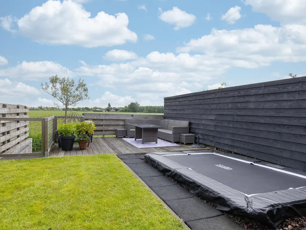 Juttepeer 50, WINKEL