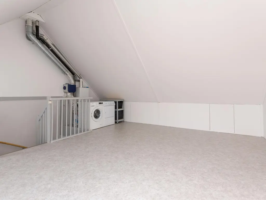 Juttepeer 50, WINKEL