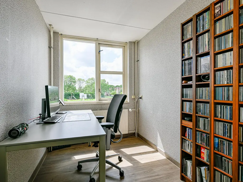 Kievit 111, HOORN