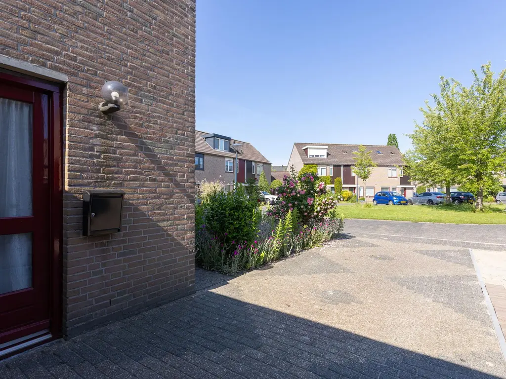 Binnenplaats 44, BLOKKER