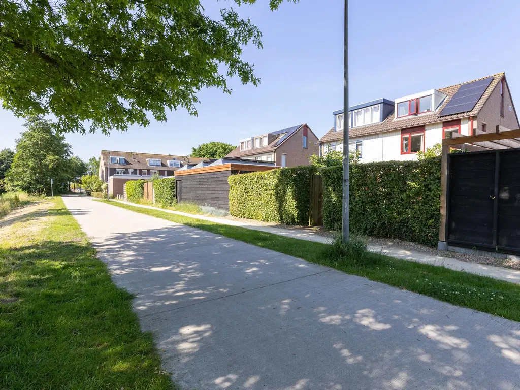 Binnenplaats 44, BLOKKER