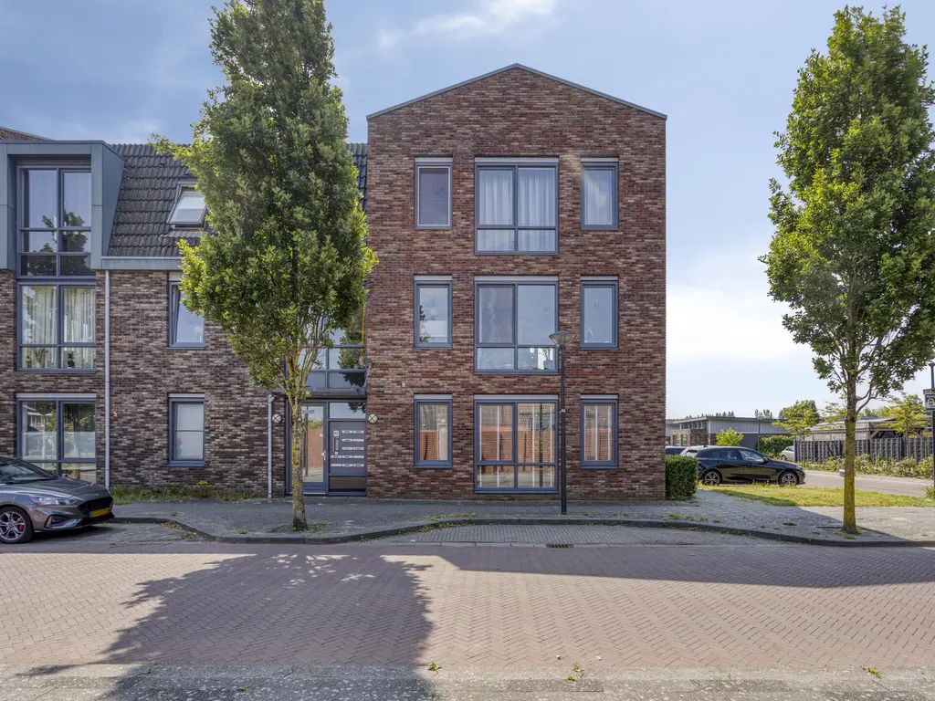 Jan Doustraat 14, ZWAAG