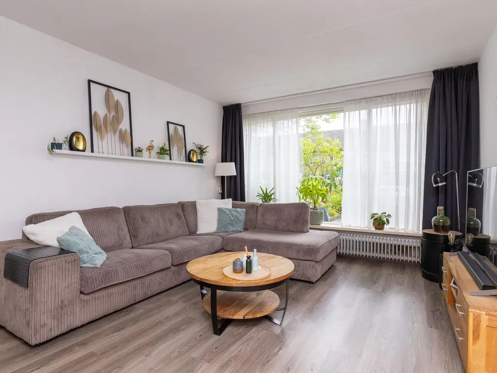 Hertog Albrechtstraat 10, BOVENKARSPEL