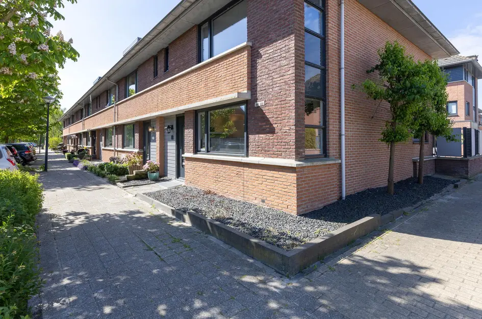 John Raedeckerhof 106