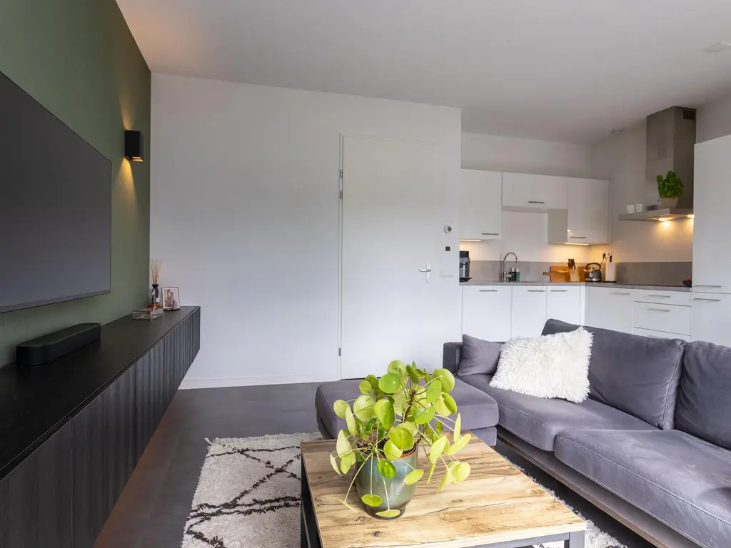 Zandsteen 97, HOORN