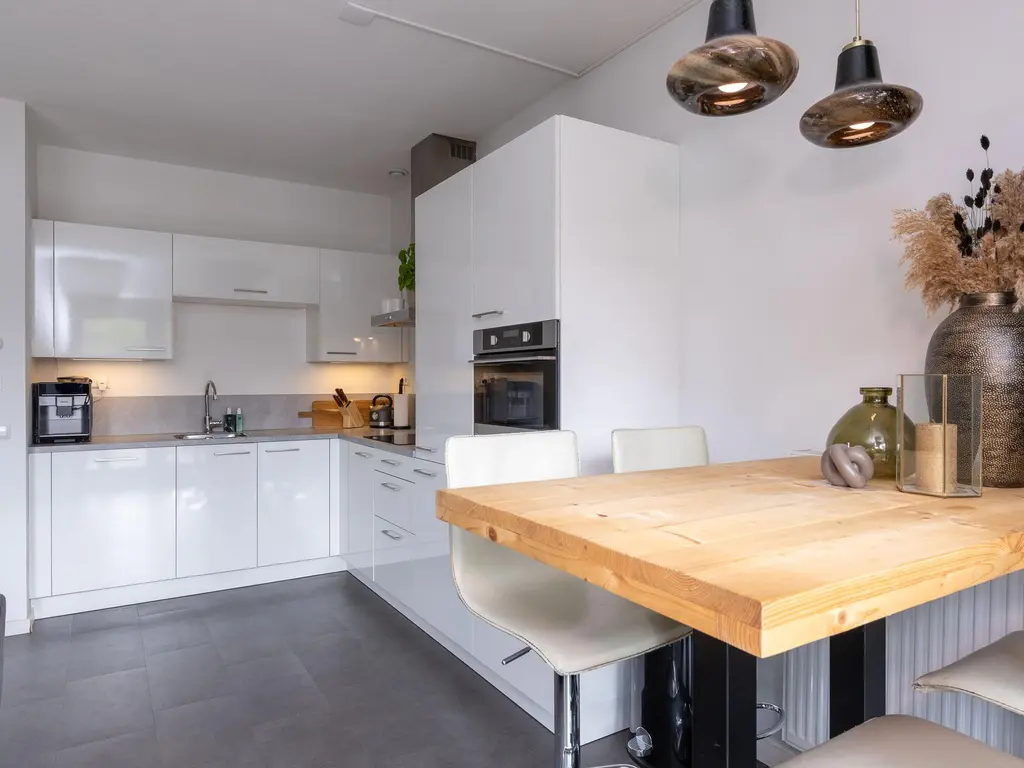 Zandsteen 97, HOORN