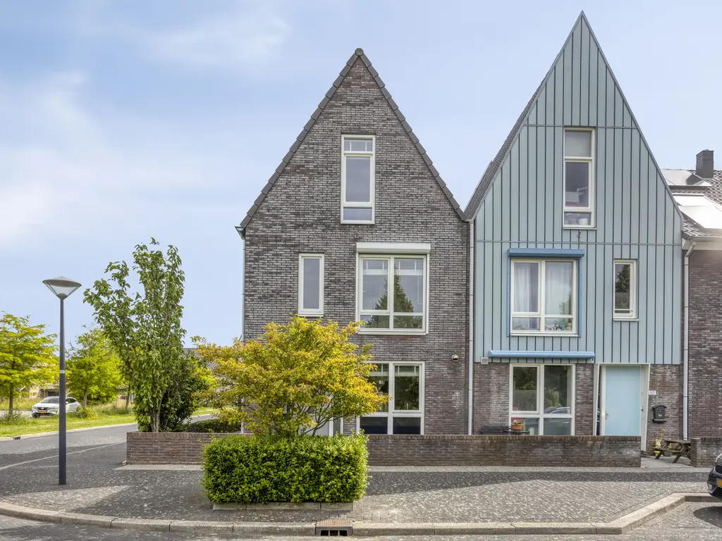 Paaldijk 83, ZWAAG