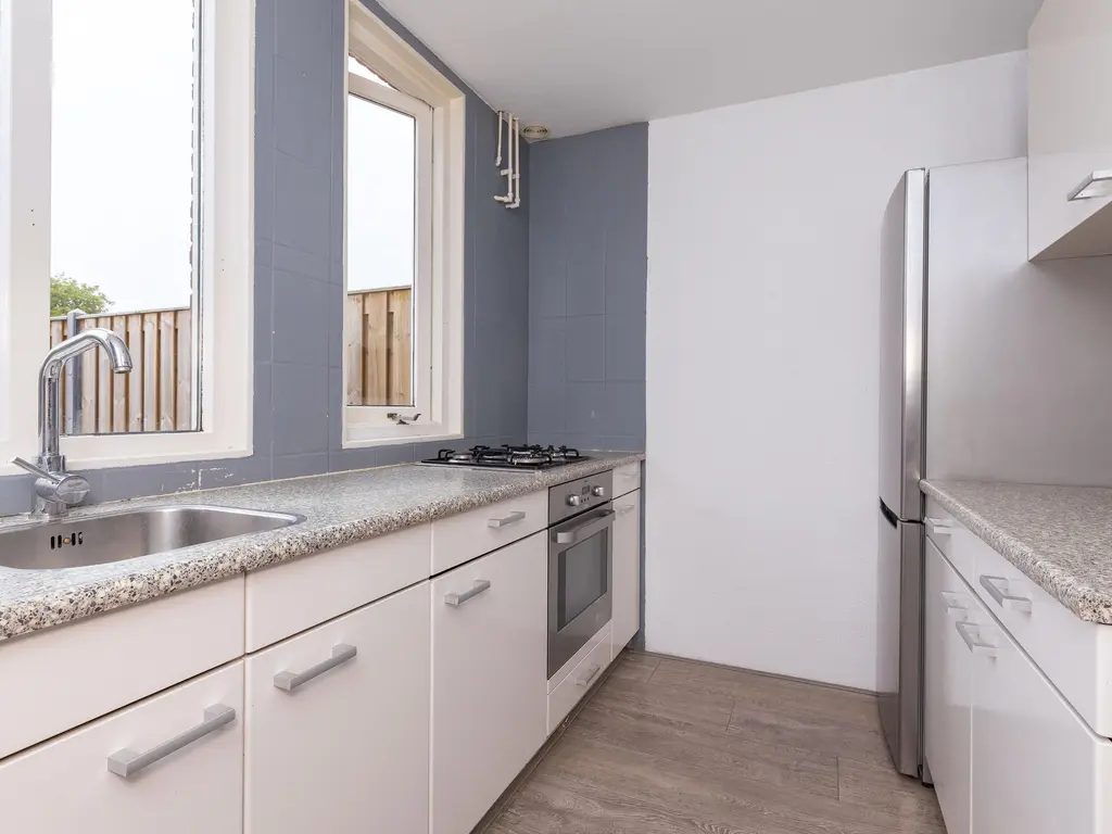 Koolmees 37, HOORN