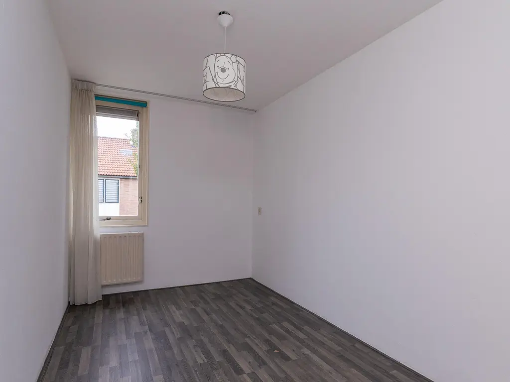 Koolmees 37, HOORN