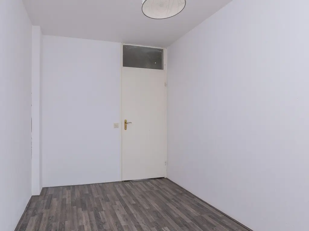 Koolmees 37, HOORN