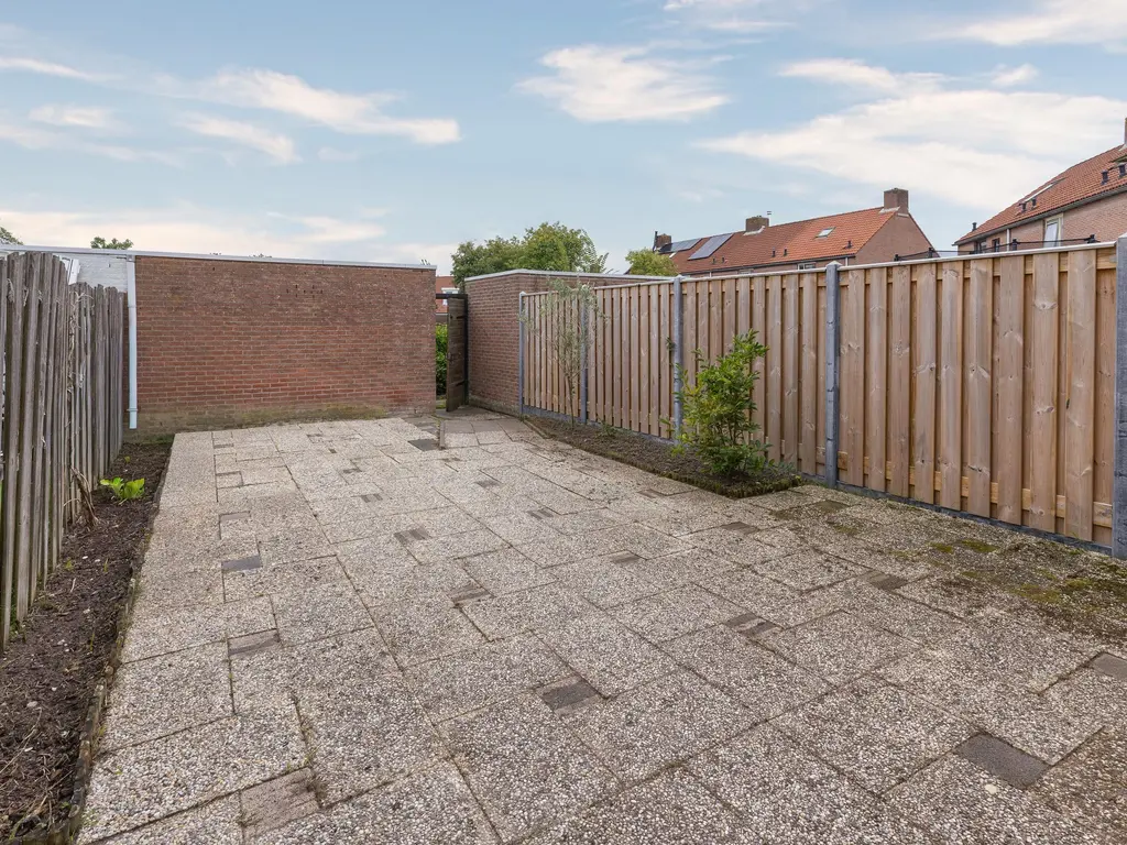 Koolmees 37, HOORN