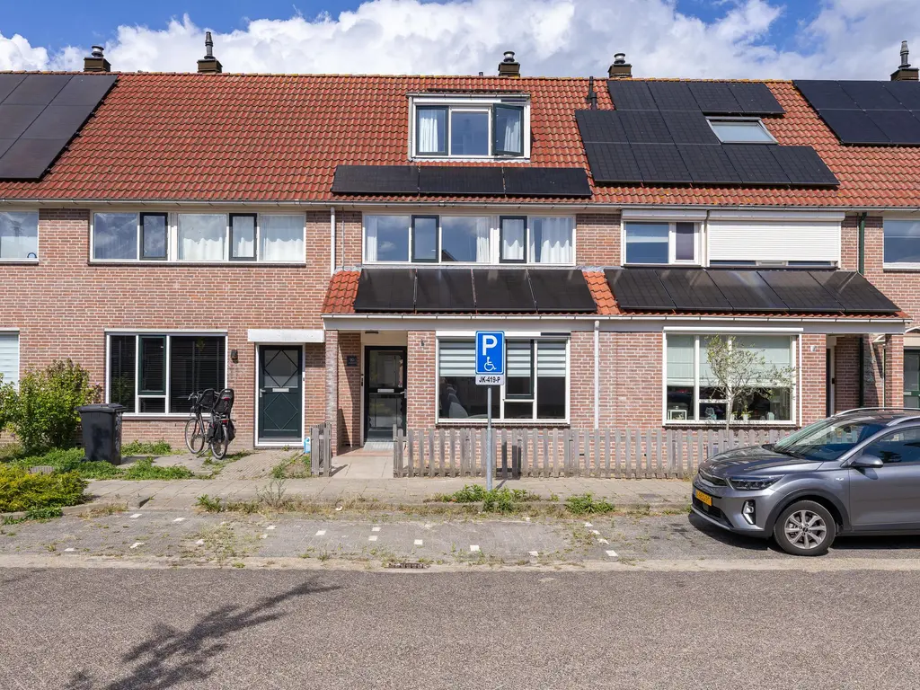 Ceder 90, HOORN