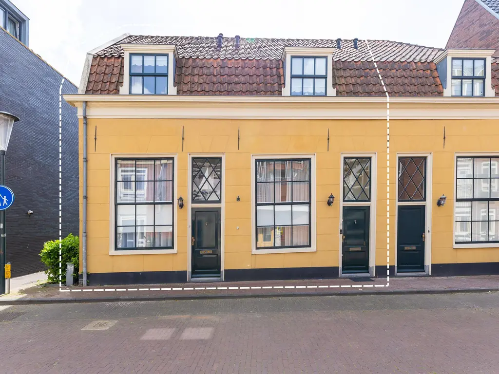 Jeudje 8, HOORN