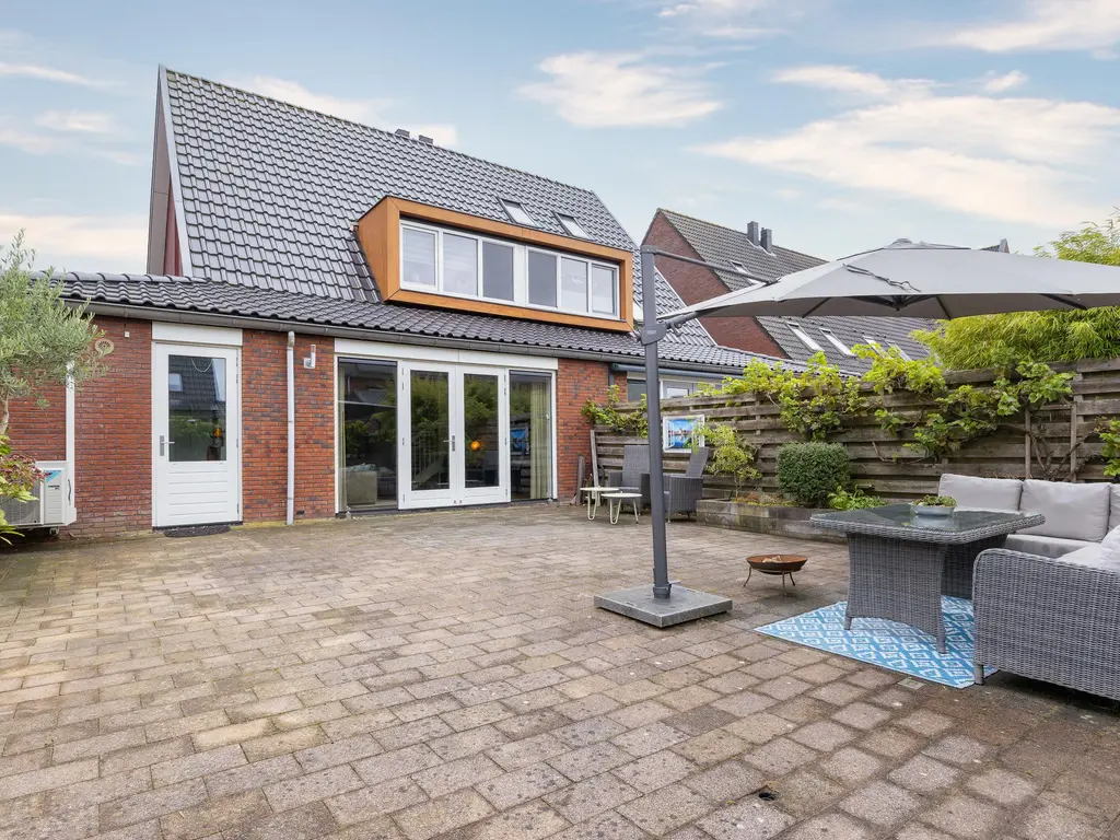 Inlaagdijk 14, ZWAAG