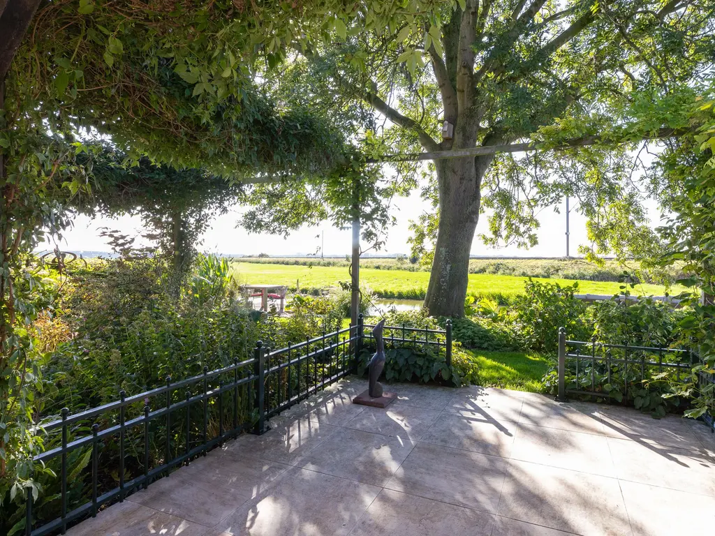 Bobeldijk 47, BERKHOUT