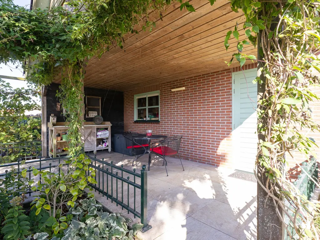 Bobeldijk 47, BERKHOUT