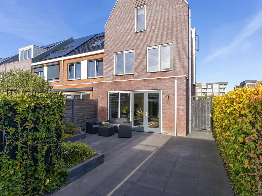 Westerveer 24, ZWAAG