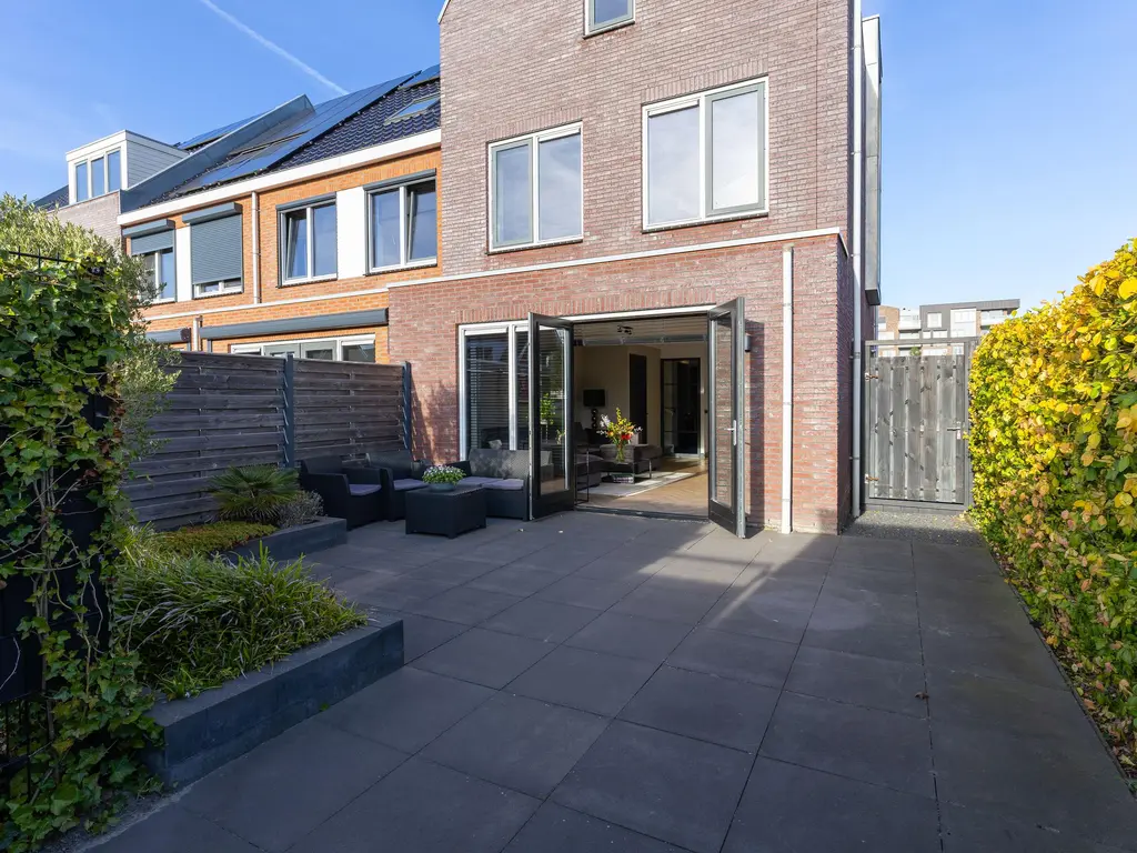 Westerveer 24, ZWAAG