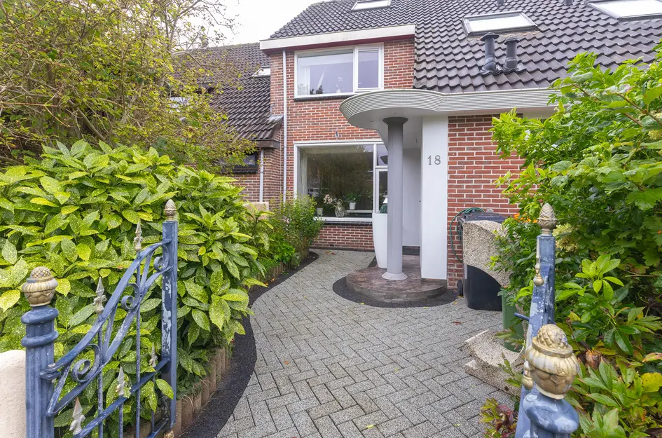 Kosterkring 18