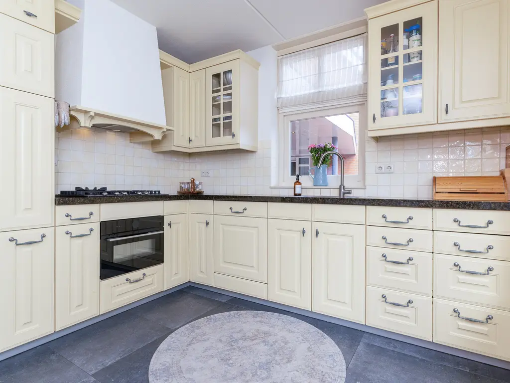 Mari Andriessenhof 24, HOORN