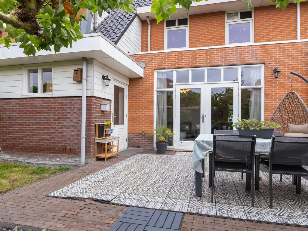 Mari Andriessenhof 24, HOORN