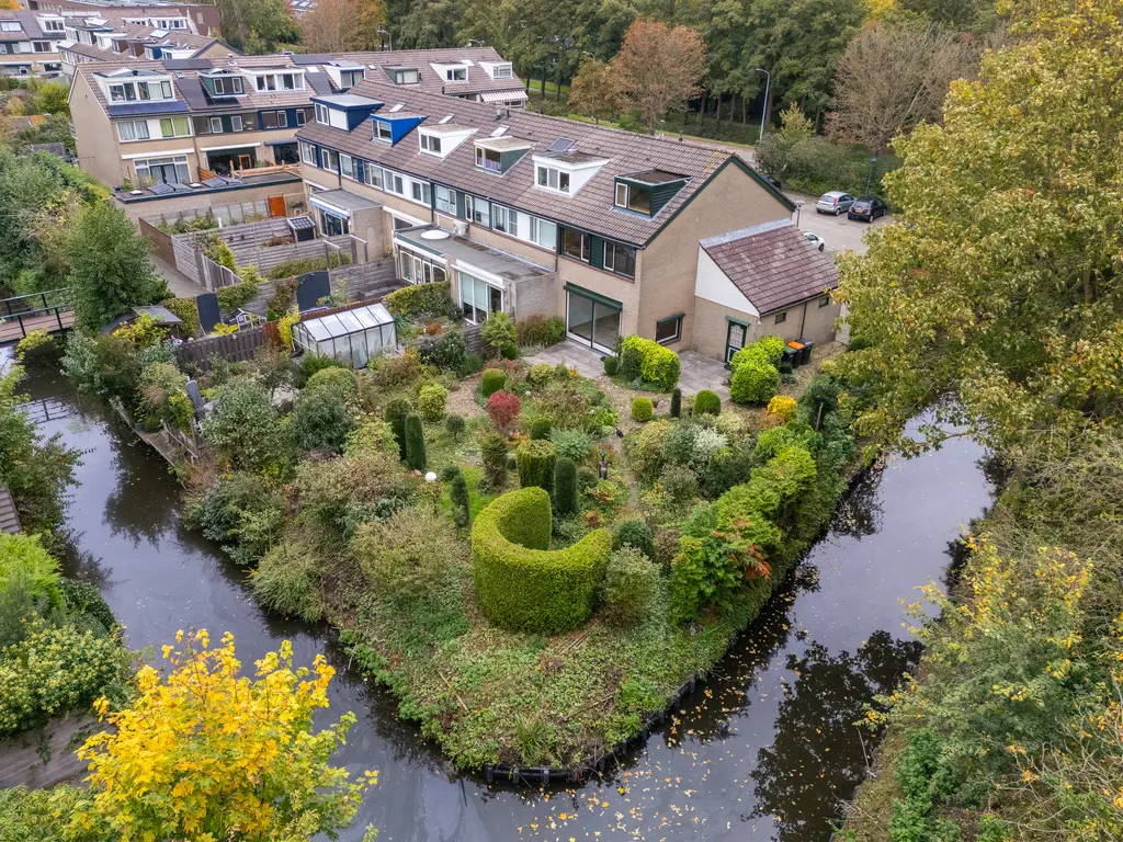 Breeuwer 1, HOORN