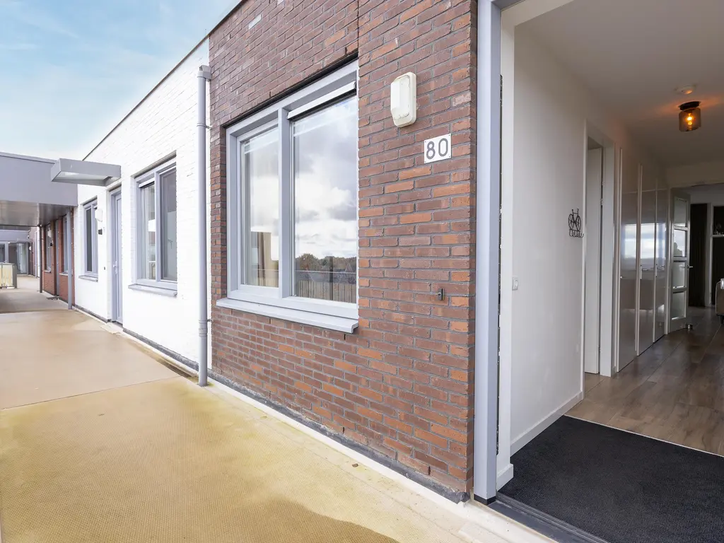 Jan Doustraat 80, ZWAAG