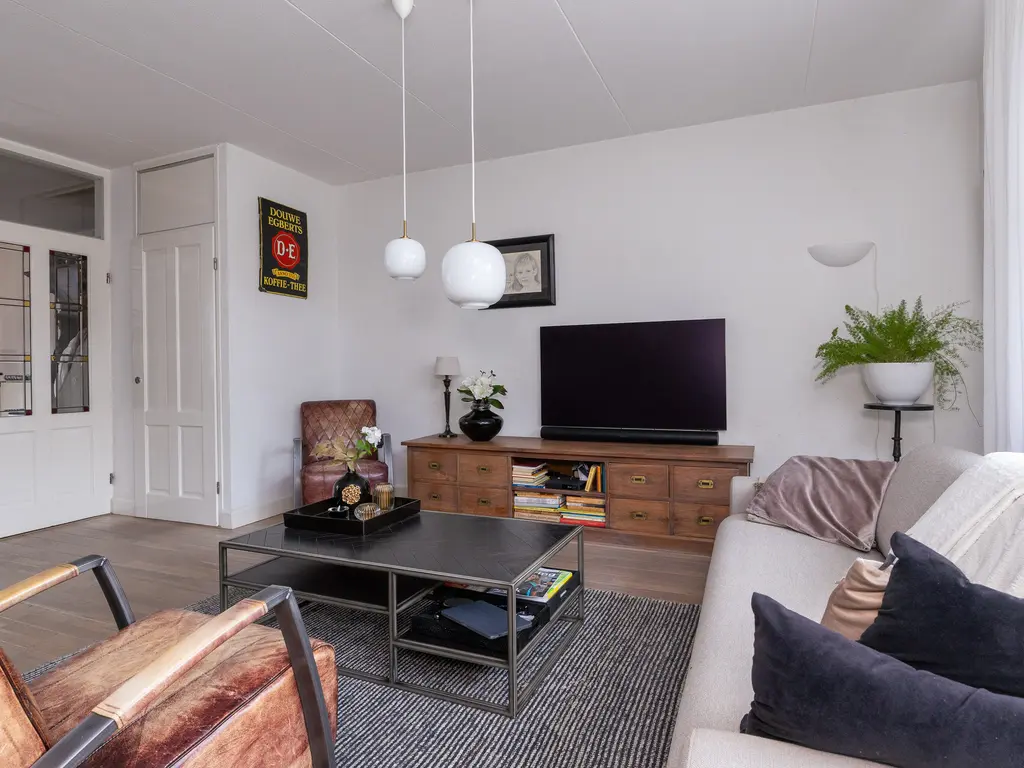 Langetuin 143, ZWAAG