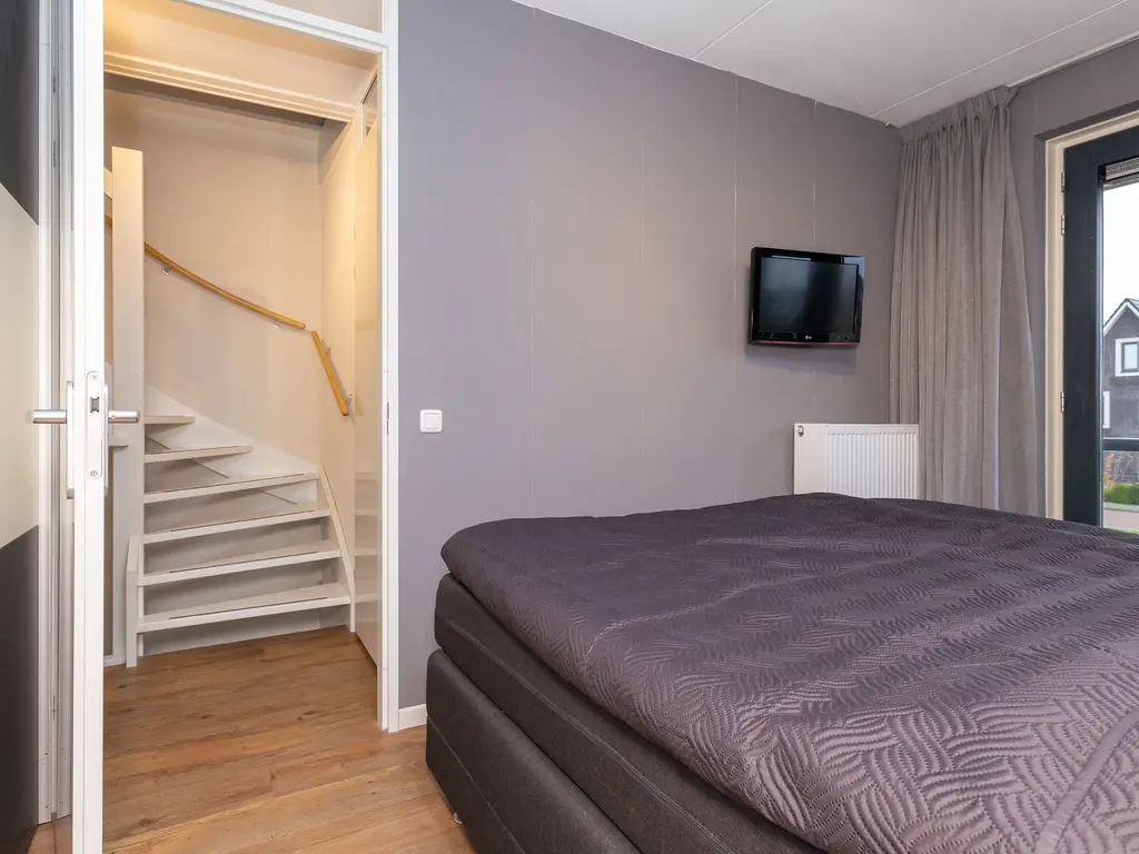 Adriaan Anthoniszstraat 4, ZWAAG