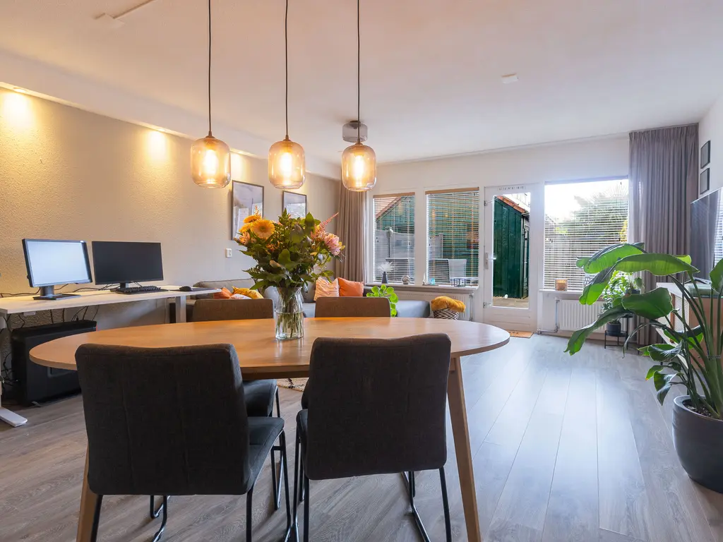 De Wieken 100, HOORN