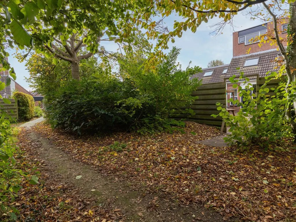 Kosterstuin 133, ZWAAG