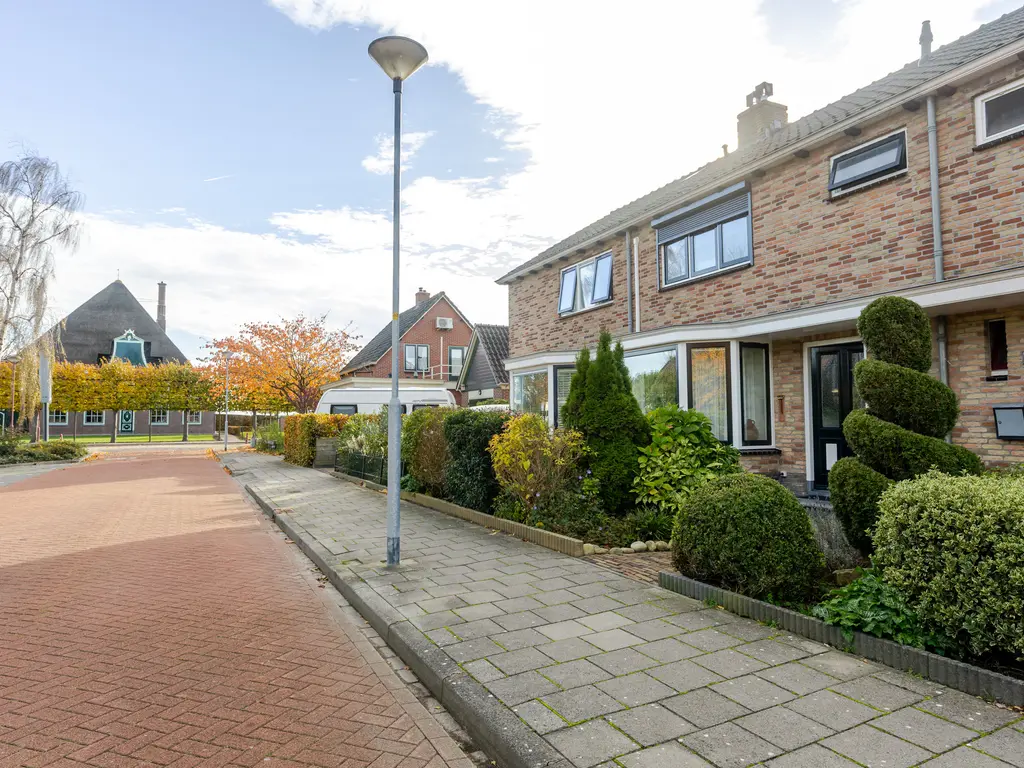 Dirk Hulstweg 4, Oosterblokker