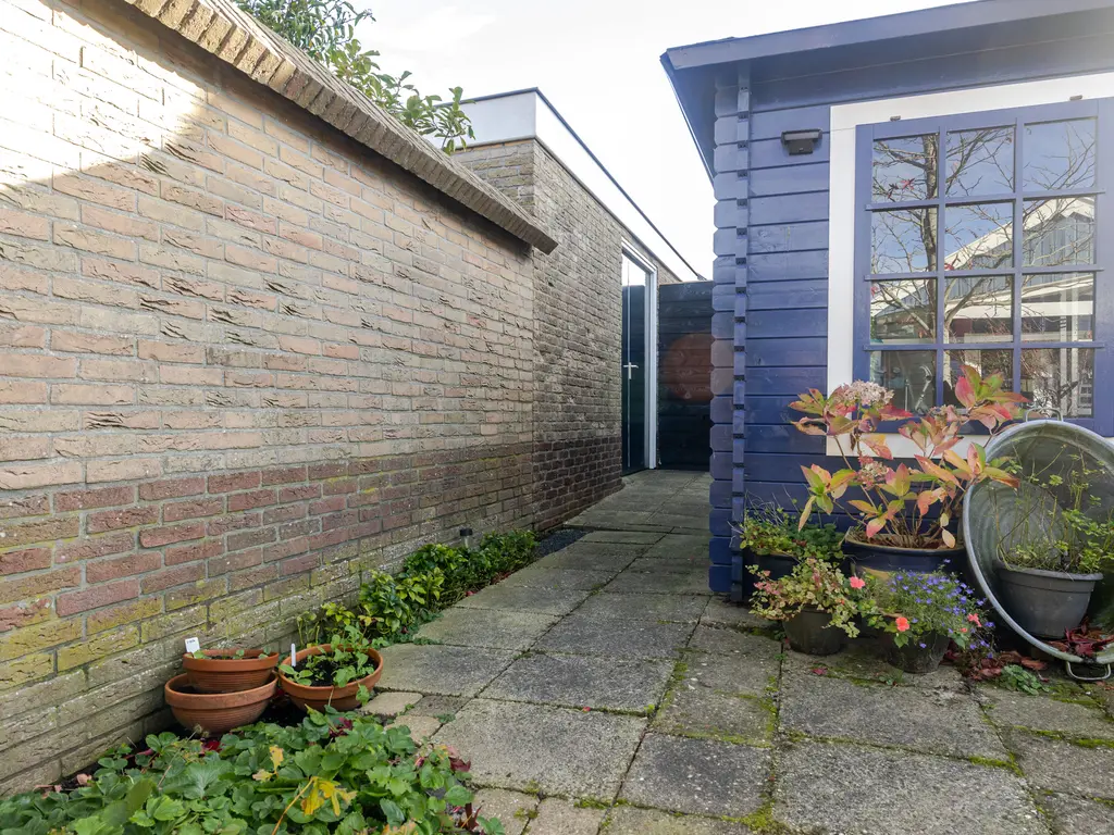 Dirk Hulstweg 4, Oosterblokker