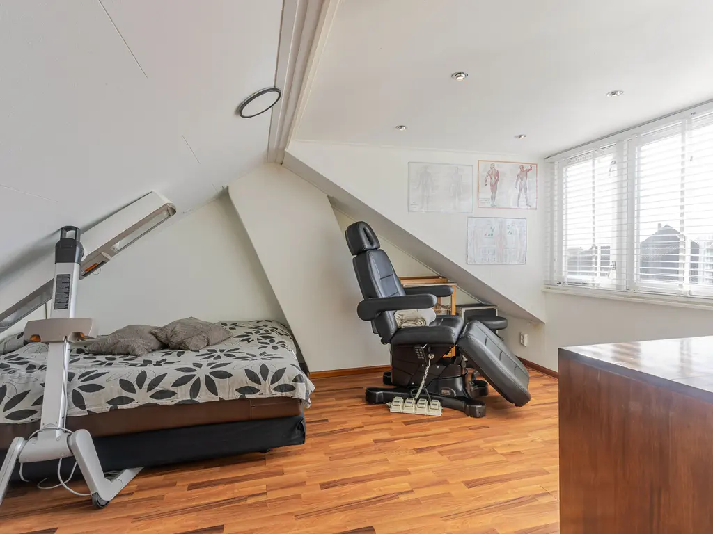 Dirk Hulstweg 4, Oosterblokker