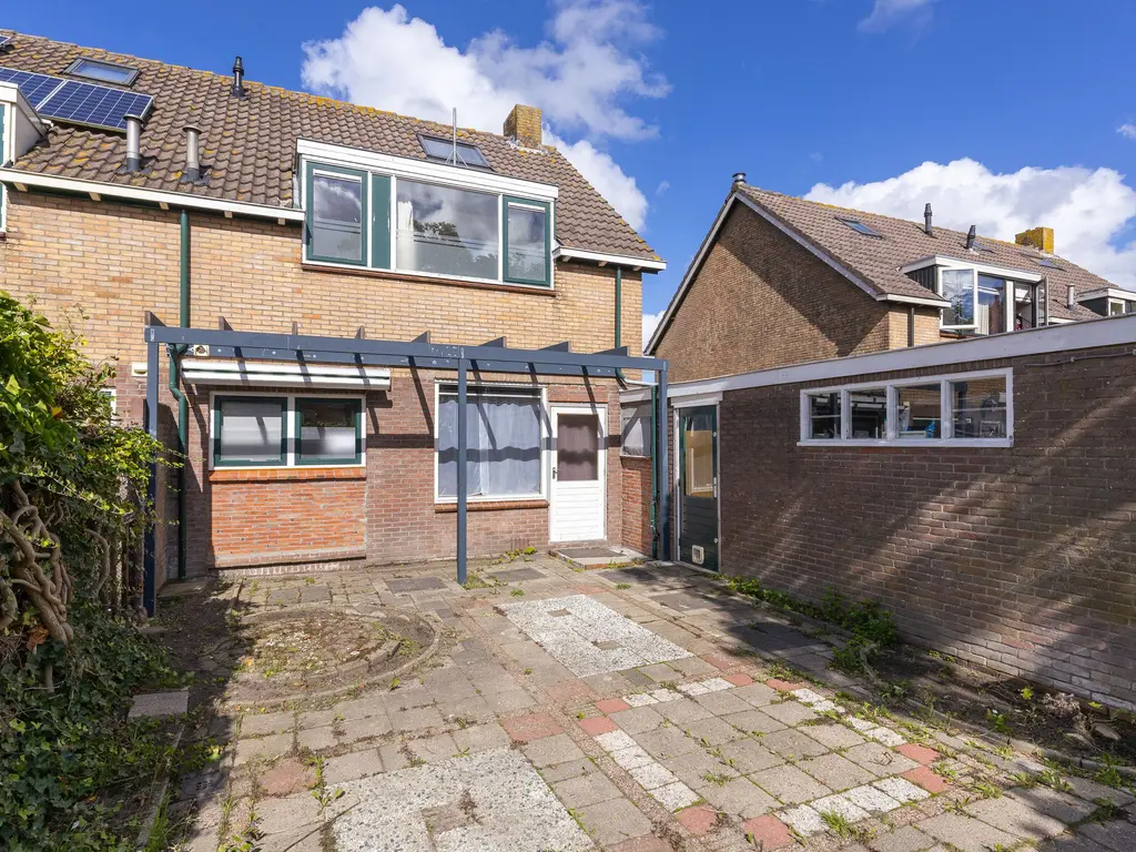 Albrecht van Beierenstraat 27, HOOGWOUD