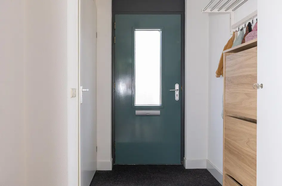 John Raedeckerhof 13