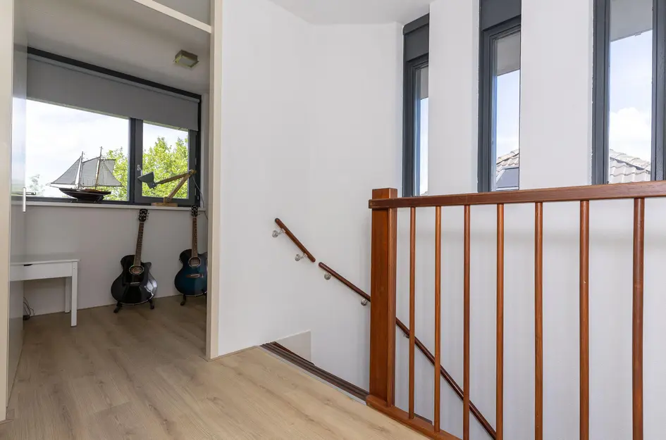 John Raedeckerhof 13